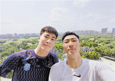 第一视角白丝丨vk